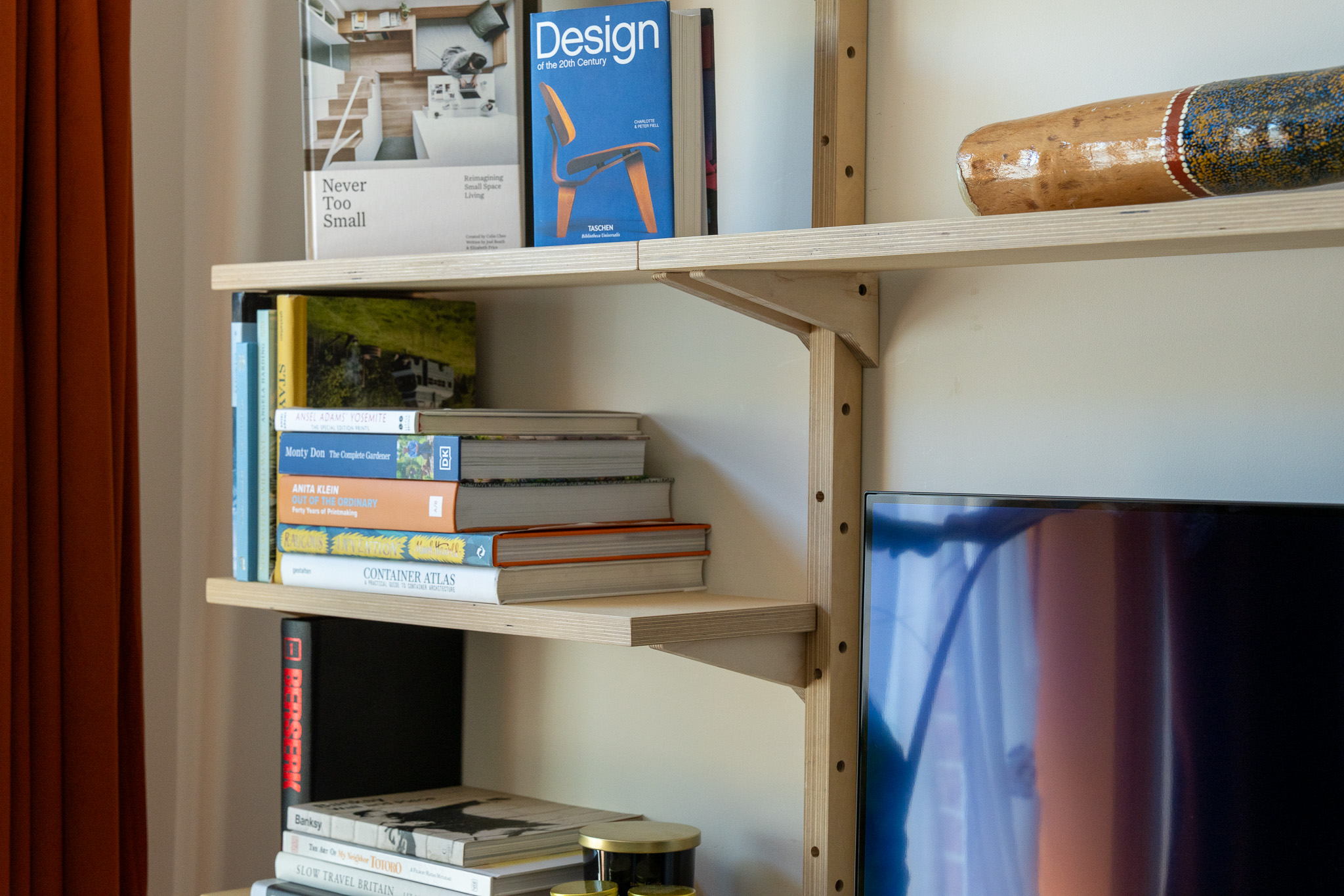 Made-to-measure shelving vs bespoke joinery: which route fits the brief? editorial image 3